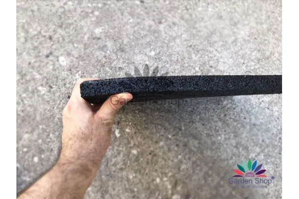 Черни каучукови плочи 40/40/2 см с цена за квадратен метър представени от Севън Сийдс